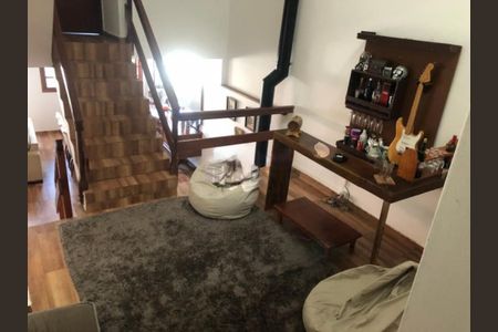 Casa à venda com 3 quartos, 152m² em Jardim Prudência, São Paulo