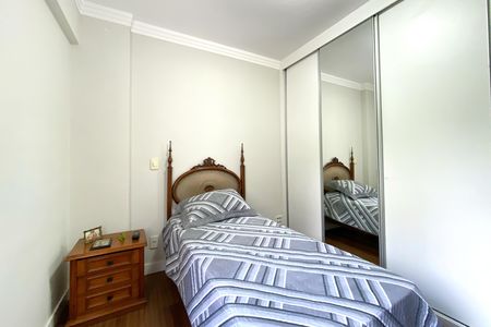 Apartamento à venda com 98m², 3 quartos e 2 vagas Apartamento à venda com 98m², 3 quartos e 2 vagasQuarto 2