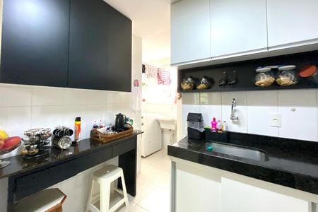 Apartamento à venda com 98m², 3 quartos e 2 vagas Apartamento à venda com 98m², 3 quartos e 2 vagasCozinha