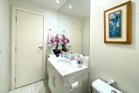Apartamento à venda com 98m², 3 quartos e 2 vagas Apartamento à venda com 98m², 3 quartos e 2 vagasBanheiro
