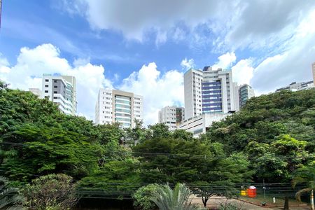 Apartamento à venda com 98m², 3 quartos e 2 vagas Apartamento à venda com 98m², 3 quartos e 2 vagasVista do Quarto 2