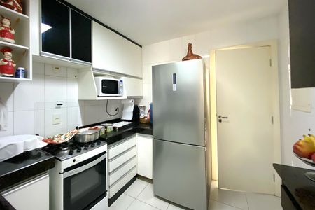 Apartamento à venda com 98m², 3 quartos e 2 vagas Apartamento à venda com 98m², 3 quartos e 2 vagasCozinha