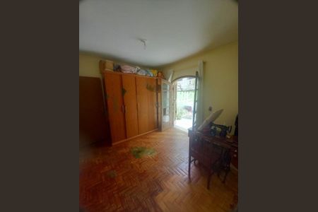 Casa à venda com 180m², 4 quartos e 2 vagas