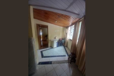 Casa à venda com 180m², 4 quartos e 2 vagas