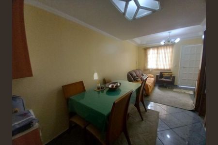 Casa à venda com 3 quartos, 101m² em Campo Grande, São Paulo