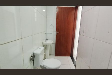 Casa para alugar com 85m², 3 quartos e 1 vaga Casa para alugar com 85m², 3 quartos e 1 vagaBanheiro