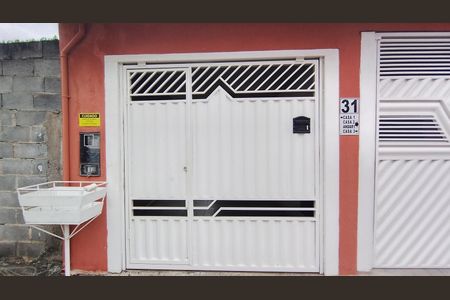 Casa para alugar com 85m², 3 quartos e 1 vaga Casa para alugar com 85m², 3 quartos e 1 vagaFachada