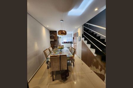 Casa à venda com 3 quartos, 110m² em Jardim Sabara, São Paulo