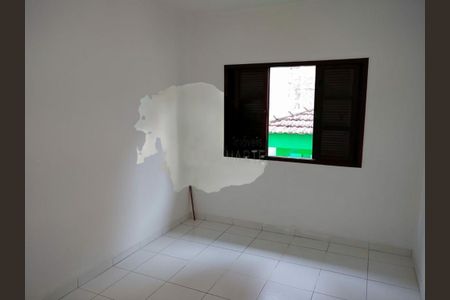 Casa à venda com 2 quartos, 190m² em Jardim Itacolomi, São Paulo