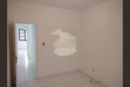 Casa à venda com 2 quartos, 190m² em Jardim Itacolomi, São Paulo