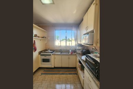 Casa à venda com 3 quartos, 228m² em Vila Sao Pedro, São Paulo