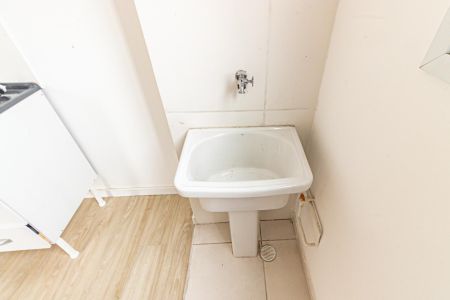 Apartamento para alugar com 40m², 2 quartos e sem vaga Apartamento para alugar com 40m², 2 quartos e sem vagaCozinha e Área de Serviço