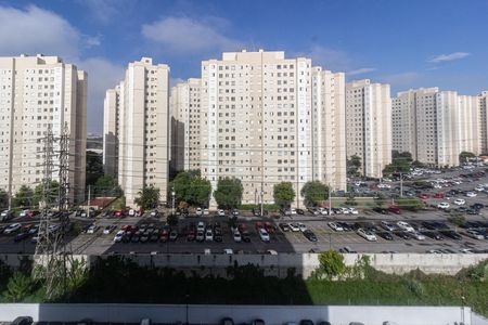 Sala - vista de apartamento para alugar com 2 quartos, 45m² em Vila Florida, Guarulhos