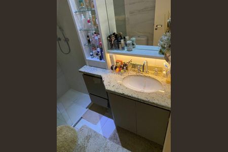 Apartamento à venda com 75m², 2 quartos e 2 vagas