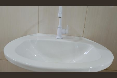 Banheiro  de casa para alugar com 2 quartos, 67m² em Jardim Márcia, Suzano