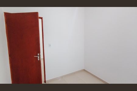 Quarto 2 de casa para alugar com 2 quartos, 67m² em Jardim Márcia, Suzano