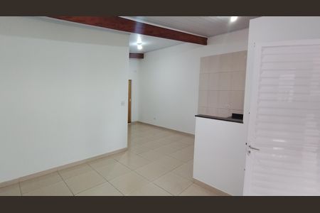 Casa para alugar com 67m², 2 quartos e sem vaga Casa para alugar com 67m², 2 quartos e sem vagaSala / cozinha