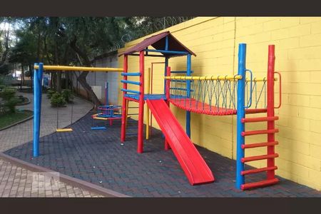 Apartamento à venda com 49m², 2 quartos e 1 vaga Apartamento à venda com 49m², 2 quartos e 1 vagaÁrea comum - Playground
