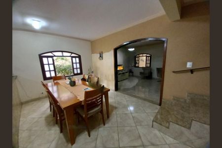 Casa à venda com 3 quartos, 151m² em Vila Campo Grande, São Paulo