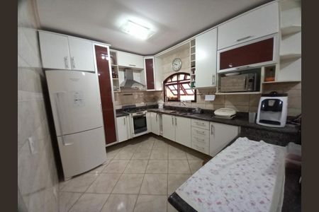 Casa à venda com 151m², 3 quartos e 3 vagas