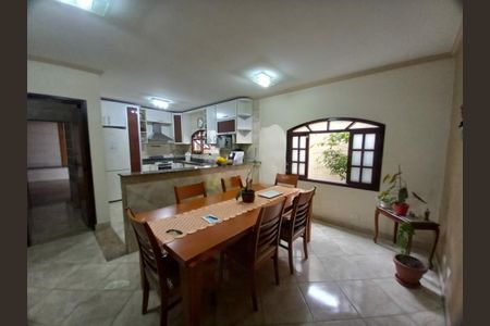 Casa à venda com 151m², 3 quartos e 3 vagas