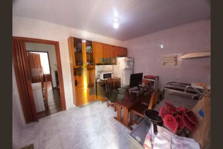 Casa à venda com 81m², 1 quarto e 2 vagas