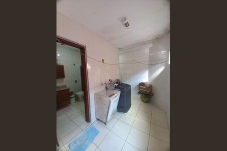 Casa à venda com 81m², 1 quarto e 2 vagas