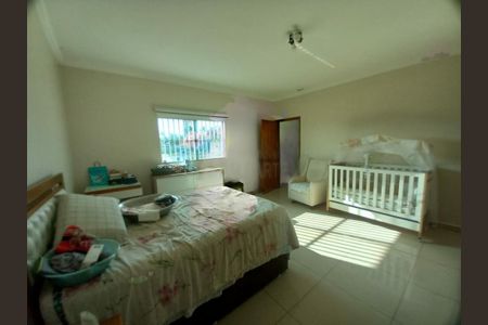 Casa à venda com 81m², 1 quarto e 2 vagas