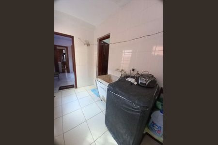 Casa à venda com 81m², 1 quarto e 2 vagas