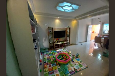 Casa à venda com 1 quarto, 81m² em Jardim Orly, São Paulo