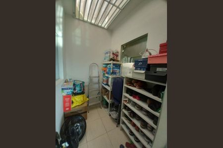 Casa à venda com 81m², 1 quarto e 2 vagas