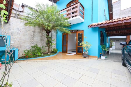 Casa para alugar com 140m², 3 quartos e 4 vagas Casa para alugar com 140m², 3 quartos e 4 vagasÁrea externa