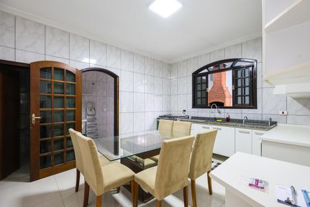 Casa para alugar com 140m², 3 quartos e 4 vagas Casa para alugar com 140m², 3 quartos e 4 vagasCozinha