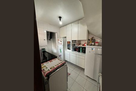 Casa à venda com 55m², 2 quartos e 1 vaga