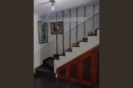 Casa à venda com 3 quartos, 175m² em Campo Belo, São Paulo