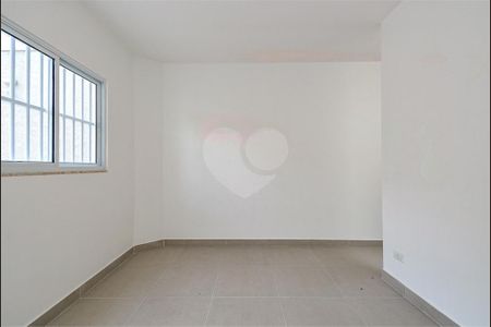 Casa à venda com 75m², 2 quartos e 1 vaga