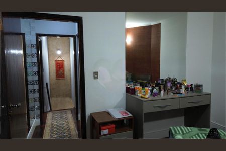 Casa à venda com 3 quartos, 259m² em Jardim Monte Alegre (Zona Norte), São Paulo