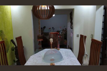 Casa à venda com 3 quartos, 259m² em Jardim Monte Alegre (Zona Norte), São Paulo