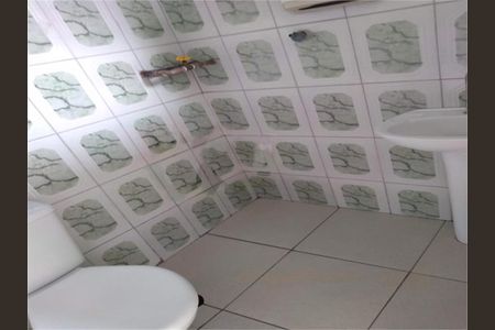 Casa à venda com 178m², 3 quartos e 1 vaga