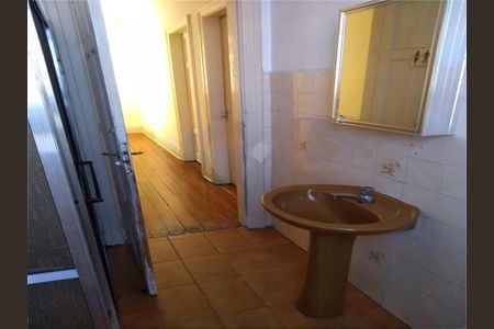 Casa à venda com 178m², 3 quartos e 1 vaga