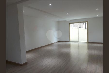 Apartamento à venda com 66m², 2 quartos e 1 vaga