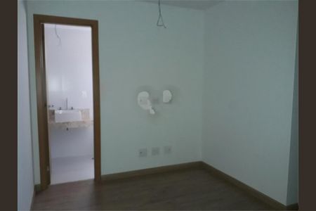 Apartamento à venda com 66m², 2 quartos e 1 vaga