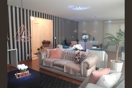 Apartamento à venda com 234m², 4 quartos e 4 vagas