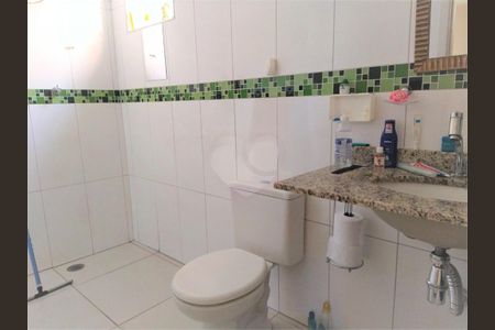 Casa à venda com 136m², 4 quartos e 1 vaga