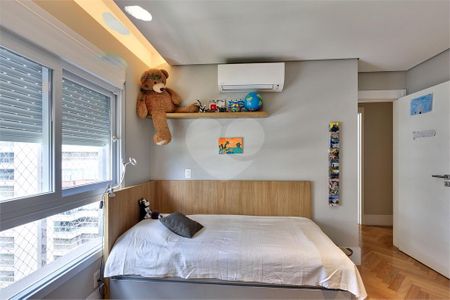 Apartamento à venda com 189m², 3 quartos e 3 vagas