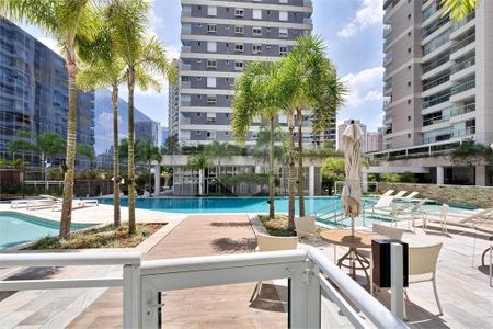 Apartamento à venda com 189m², 3 quartos e 3 vagas