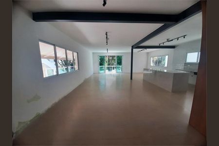 Casa à venda com 4 quartos, 400m² em Jardim Sao Bento, São Paulo