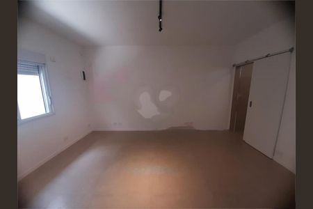 Casa à venda com 4 quartos, 400m² em Jardim Sao Bento, São Paulo