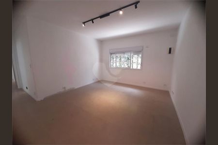 Casa à venda com 4 quartos, 400m² em Jardim Sao Bento, São Paulo