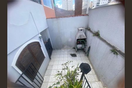 Casa à venda com 198m², 4 quartos e 5 vagas